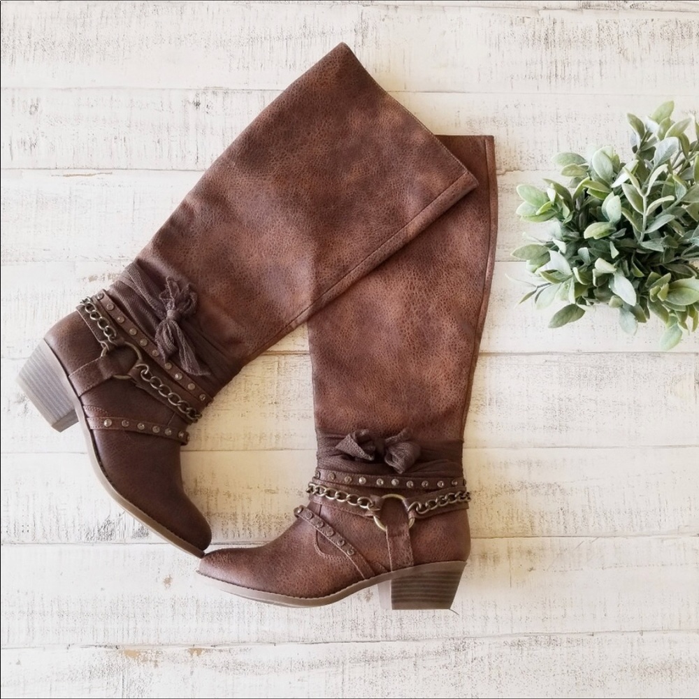 GORGEOUS tulle boots!!!